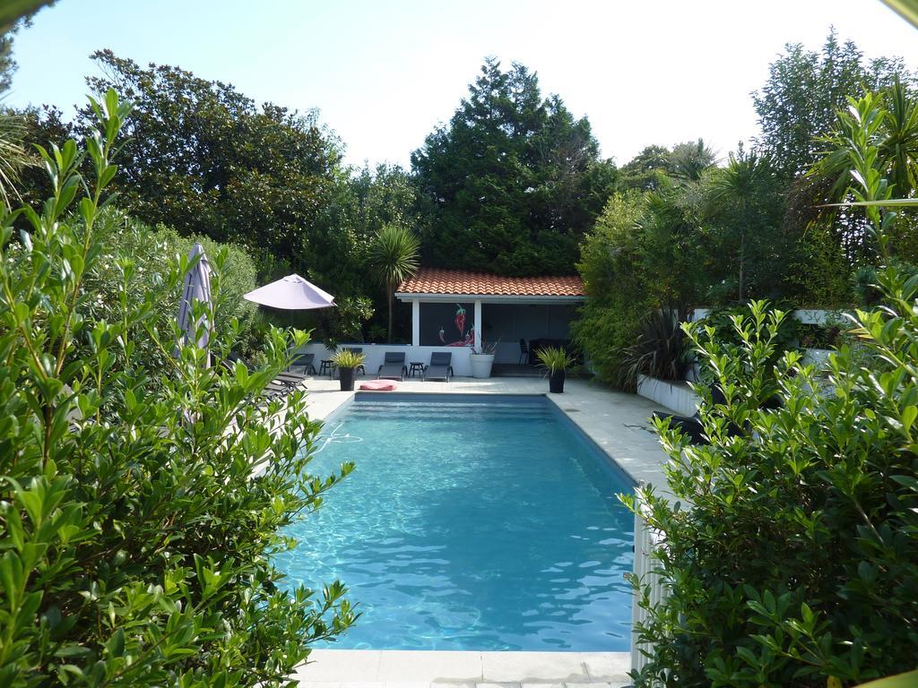 Maison Arbolateia Avec Piscine Et Spa ビダール エクステリア 写真